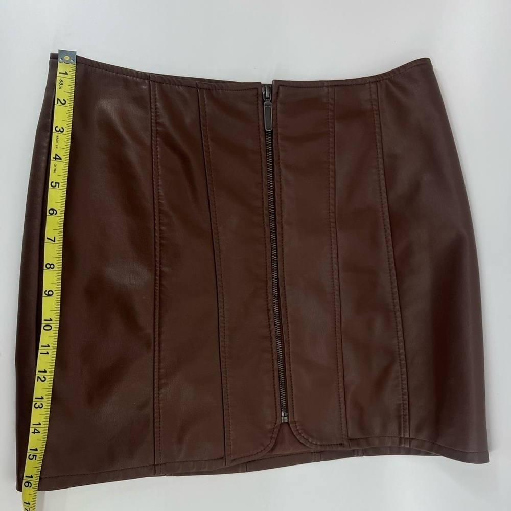 Free People Layla Vegan Faux Leather Mini Skirt Brown Brownstone Zipper 8 Eight - Picture 6 of 10
